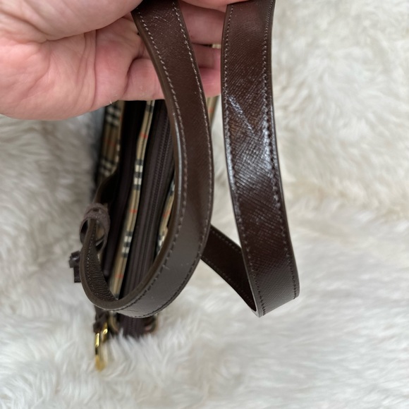 Vintage Burberry Horseferry Check Leather Trimmed Top Handle Bag - Picture 8 of 10